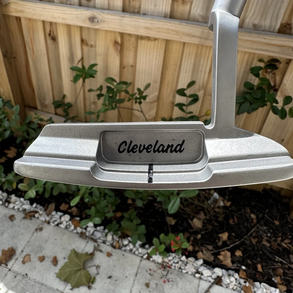 LH Cleveland HB Soft 2 #1 Slight Arc Putter Plumbers Neck 35" w/ Headcover LEFT - Image 3 of 4