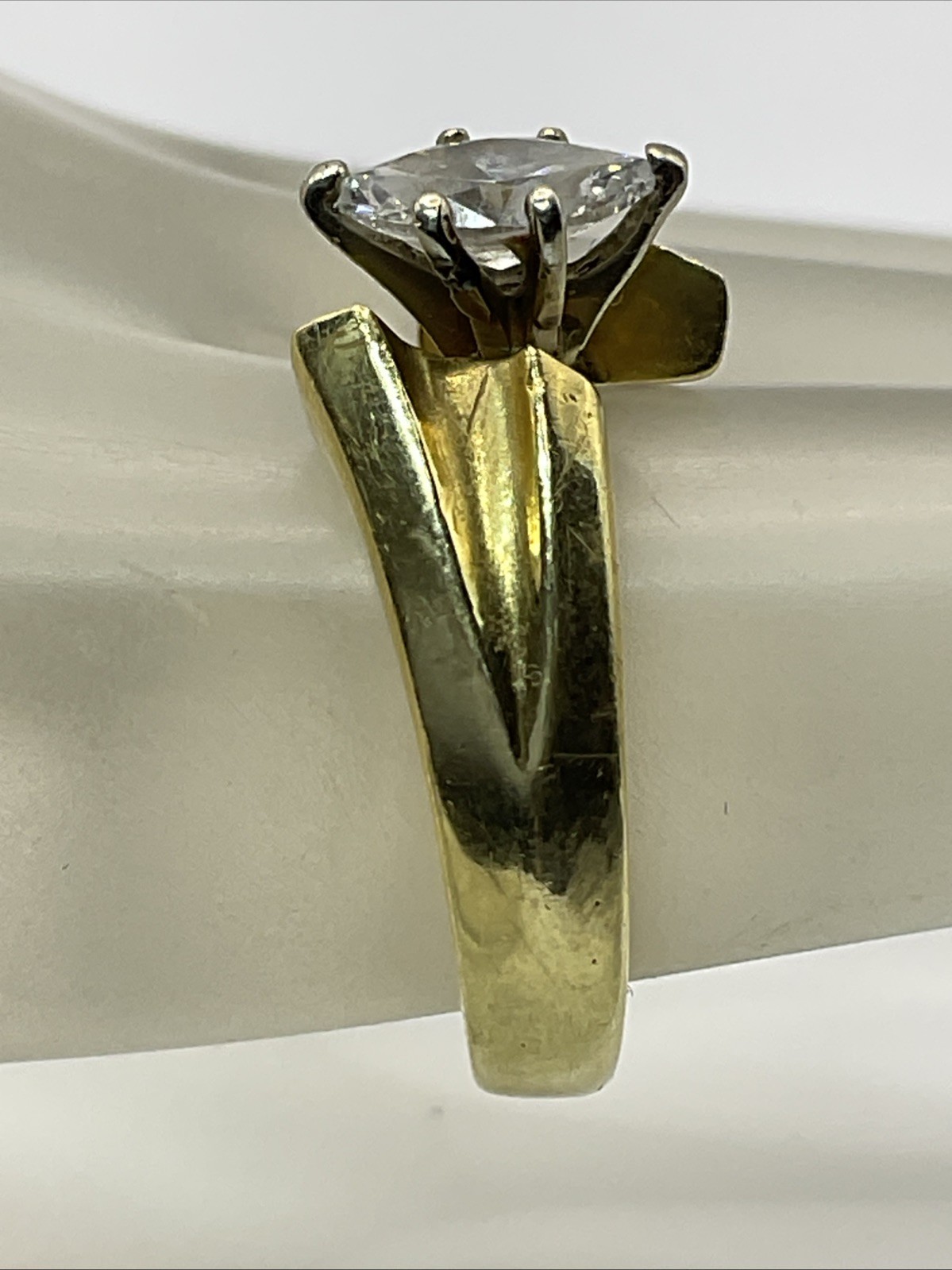 ELEGANT Solid 17K Two Tone Gold Solitaire Marquis… - image 8