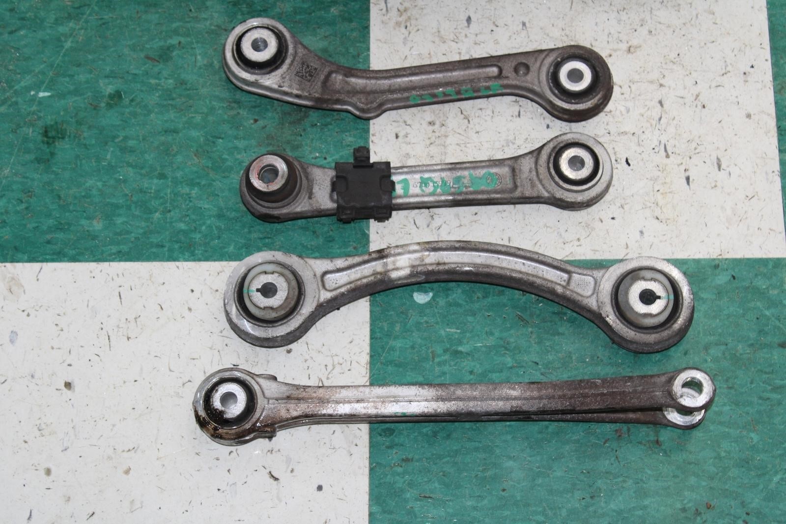 Maserati Ghibli 2014-2024 REAR+LEFT+UPPER Control arm