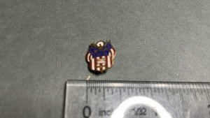VINTAGE D OF A  DAUGHTERS OF AMERICAN REVOLUTION MEMBER PIN