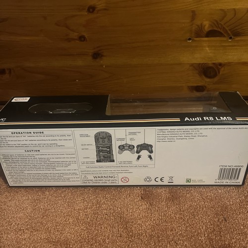 Audi R8 LMS Remote Control Car Scale 1/24 - NEW SEALED BOX - Picture 2 of 3