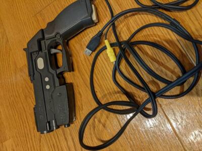 PS2 GUNCON 2 / 2 Gun Controllers + 1 Cable + Time Crisis 2 PS2 GUNCON 2 / 2 Gun Controllers + 1 Cable + Time Crisis 2