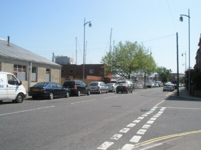 Foto 6x4 Kreuzung von Wises Court und Mumby Road Newtown \/SZ6199 c2009