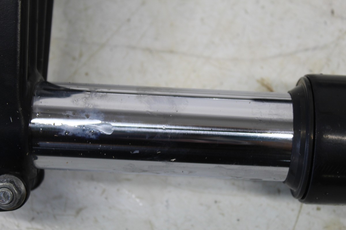 93-01 KAWASAKI NINJA ZX11 FRONT END FORKS TRIPLE TREE CLAMP