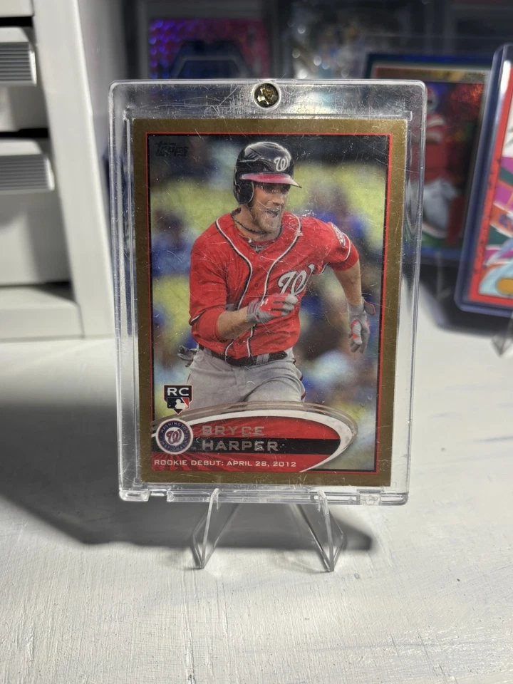 Serie de actualización Topps 2012 - debut de novato Bryce Harper #US183 dorado/2012 (RC) Foto 3 de 4