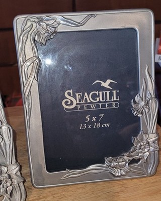 Pair SEAGULL Daffodil Design Pewter Frames PF234 Made in WI