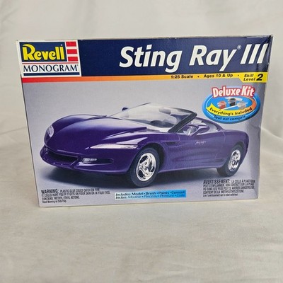 Revell Monogram Sting Ray 3 Deluxe 1/25 Scale Plastic Model Kit