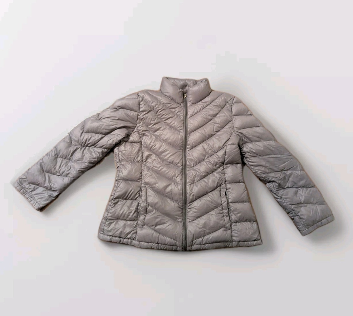 Calvin Klein Women's Light Grey Puffer Jacket Size XL Duck Down Lined Read