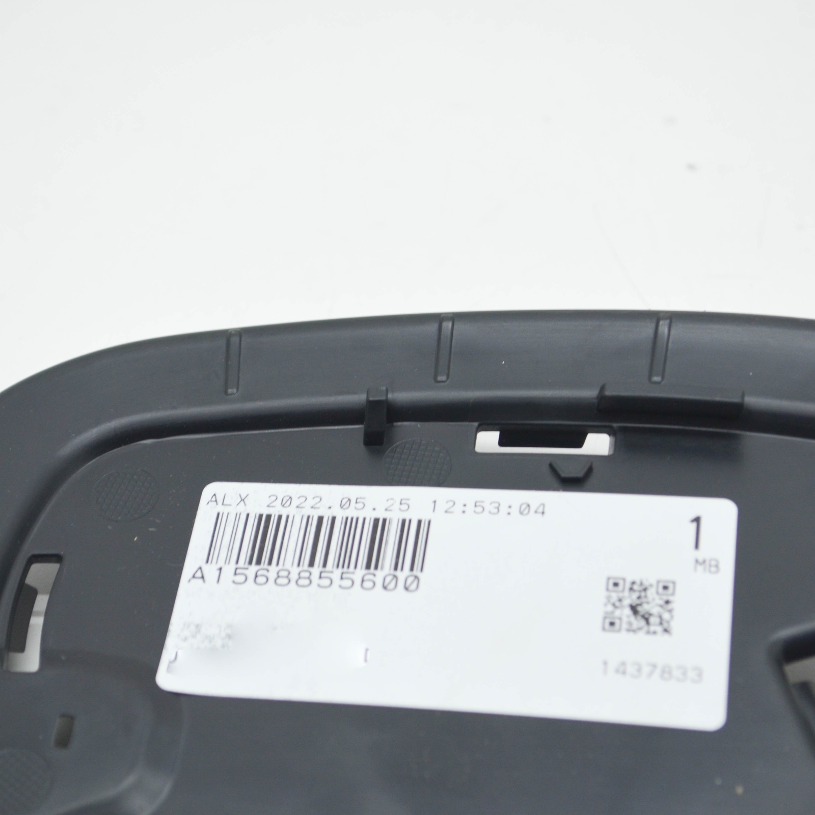 NEW MB GLA X156 FRONT BUMPER RIGHT SIDE TRIM INNER HOLDER 
