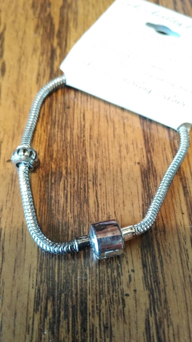 Individuality Beads Sterling Silver Snake bracelet w bead. GREAT