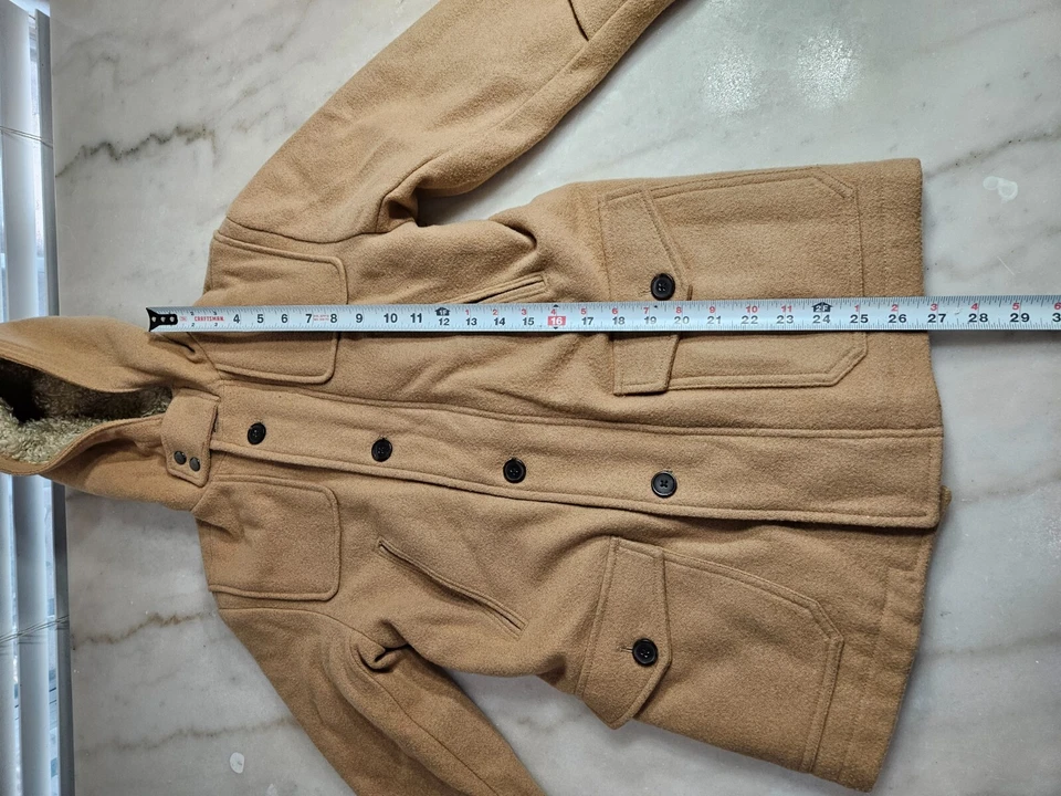 Abrigo de invierno clásico camel con capucha y forro de felpa para niños - GapKids Foto 4 de 4