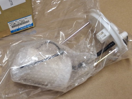 Mazda 5 CR CW 2.0 In tank Fuel Filter Body 2007-on LF5W13ZE0 Genuine NEW OEM - Picture 6 of 10