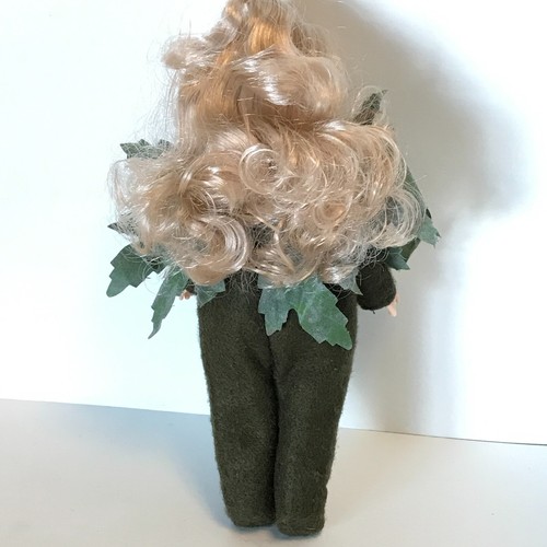 Vogue Ginny Doll 8" tall Dandelion Green Leaves Costume missing her hat - Picture 2 of 6