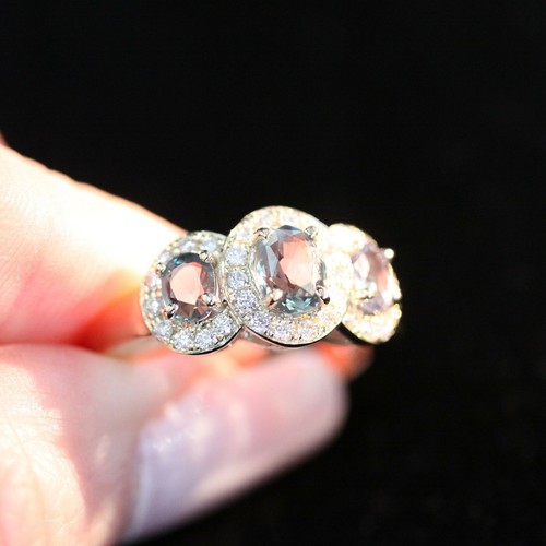 2,2 ctw natürlicher Alexandrit & Diamant vs. massiver 14k Gelbgold 3 Stein Halo Ring - Bild 5 von 11