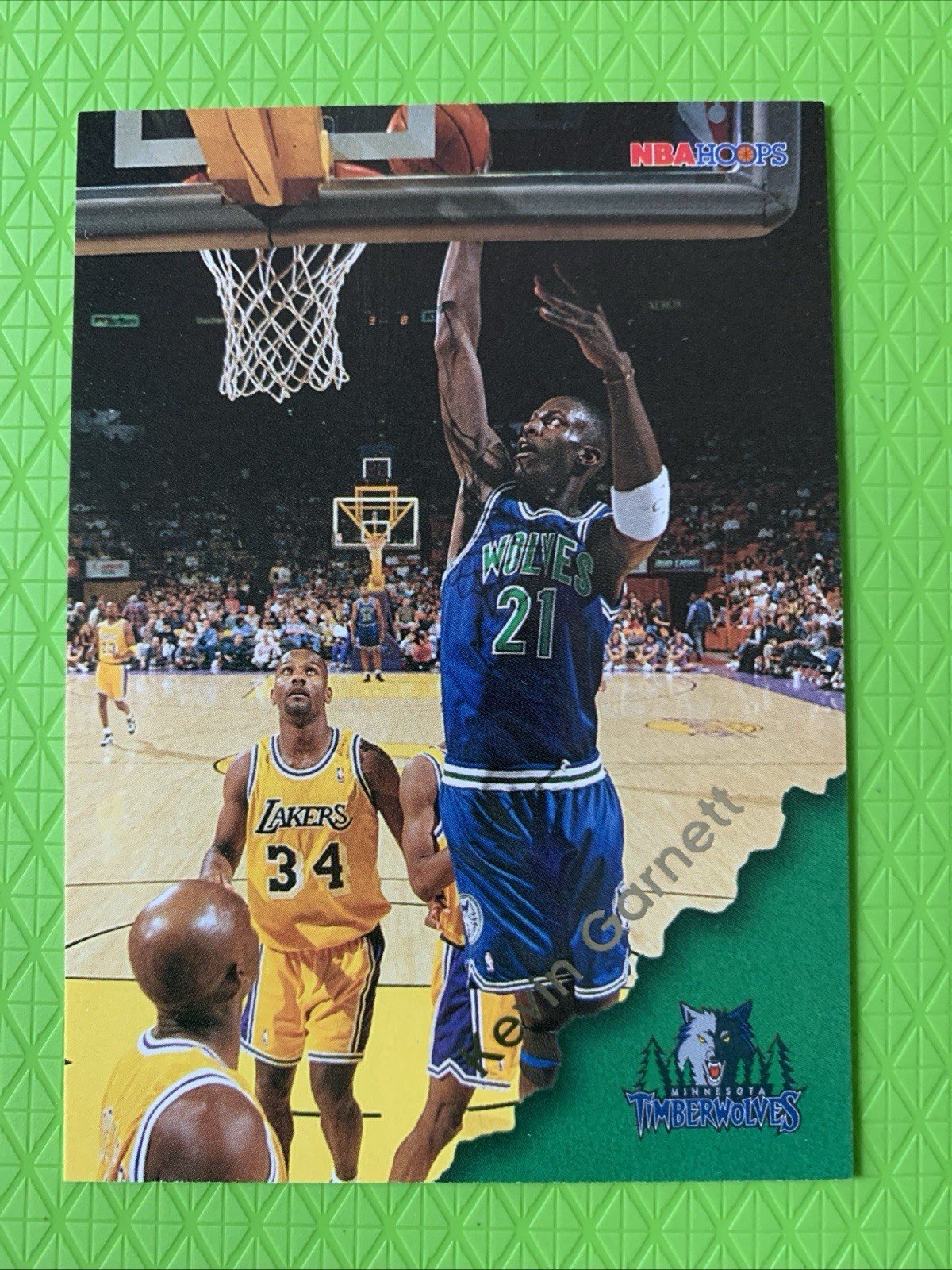 1996-97 NBA Hoops - Kevin Garnett #92 Minnesota Timberwolves
