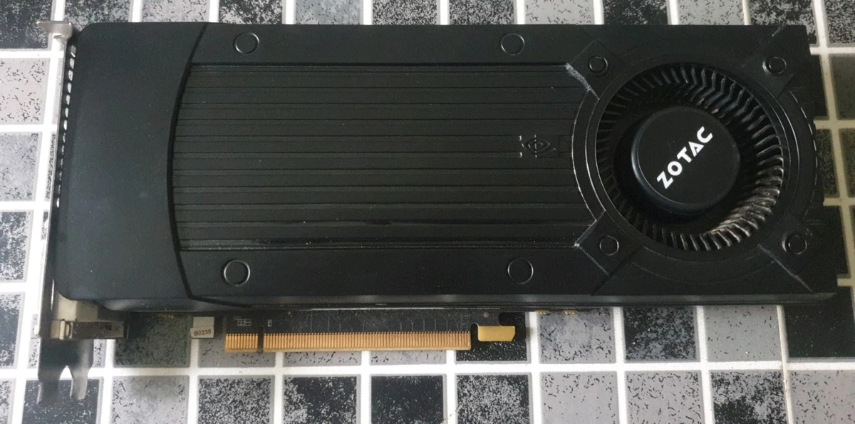 Placa De Vídeo Gainward Nvidia Geforce RTX 3050 Ghost 8GB GDDR6 128bits Dlss Ray Tracing Ne63050018p1 1070b
