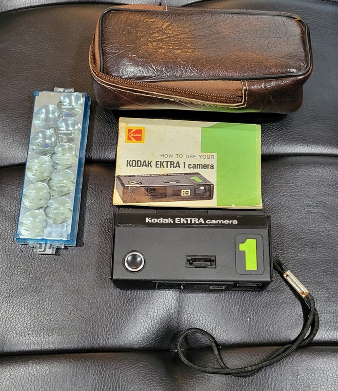 Vintage Camera Kodak Ektra Camera 1