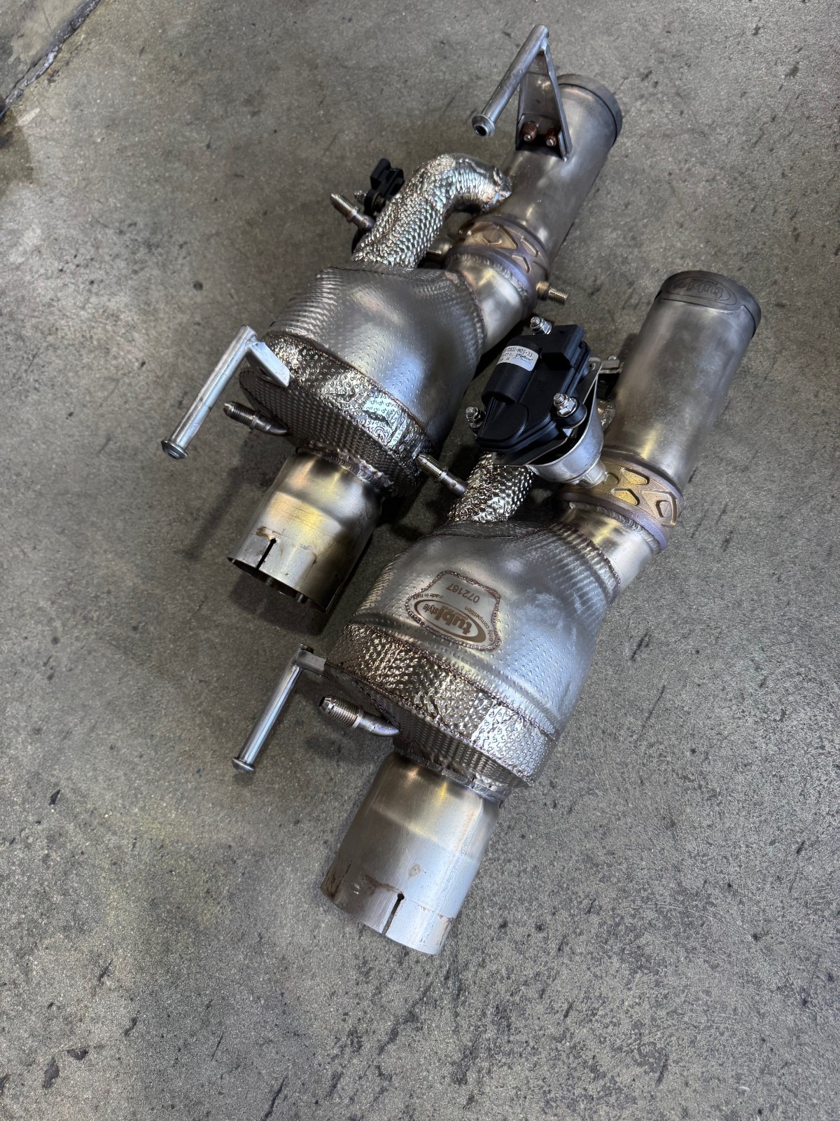 Tubi Ferrari SF90 & SF90XX Muffler Exhaust Kit with 300 Cell High Flow Cat