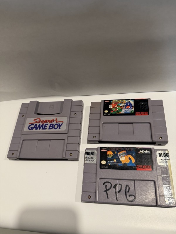 SNES Lot! Super Game Boy, Virtual Bart, Super Mario World 2-Yoshi’s Island