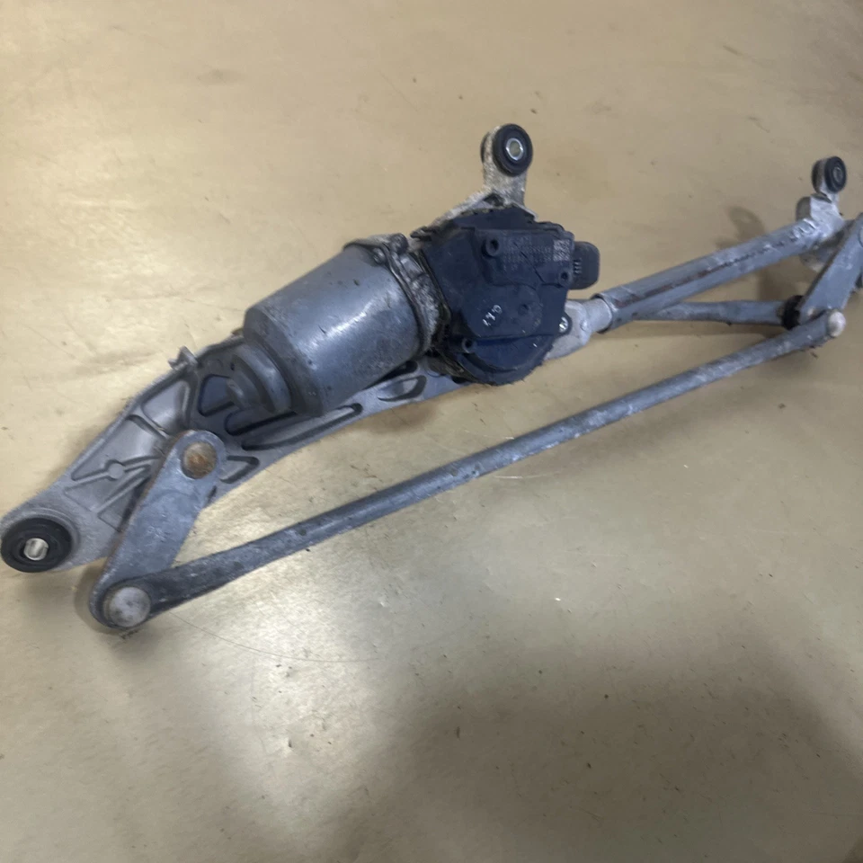 Motor limpiaparabrisas delantero Toyota Camry 2007-2011 OEM Foto 2 de 4