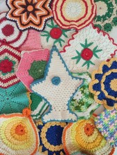 Large Lot of 25 Vintage Handmade Crocheted Potholders Hot Pads Trivets