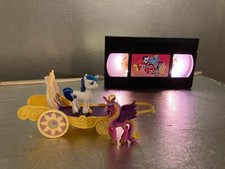 My Little Pony Blind Bag Princess Cadance and Shining Armor  royal chariot