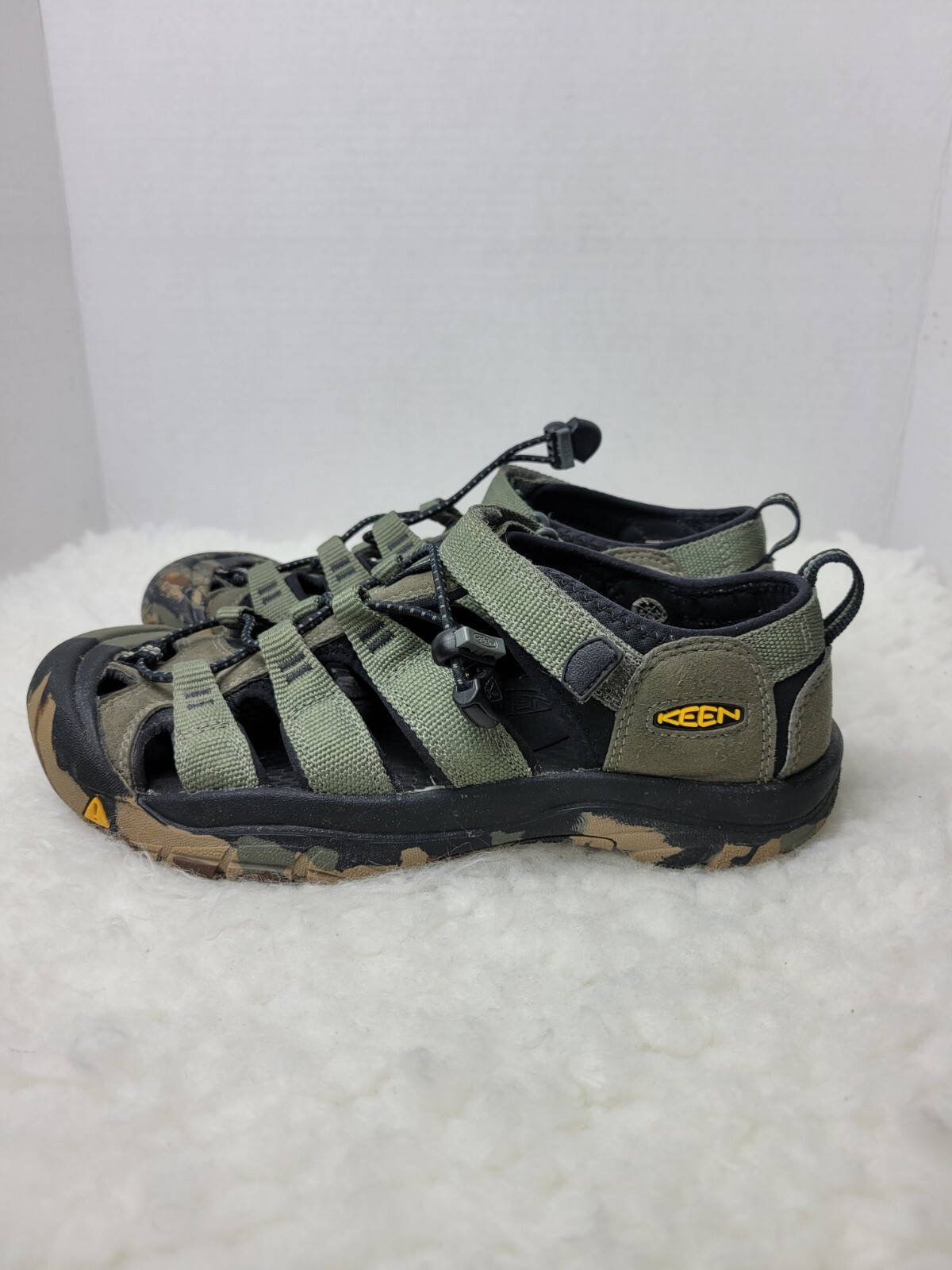 KEEN Sandali da uomo verdi Newport H2 taglia 7 impermeabili escursioni all'aperto