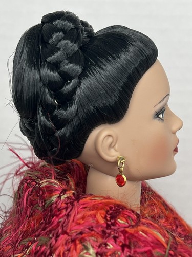 Tonner Tyler Wentworth Doll in Firestorm Duster Beautiful REPAINT - Picture 10 of 12