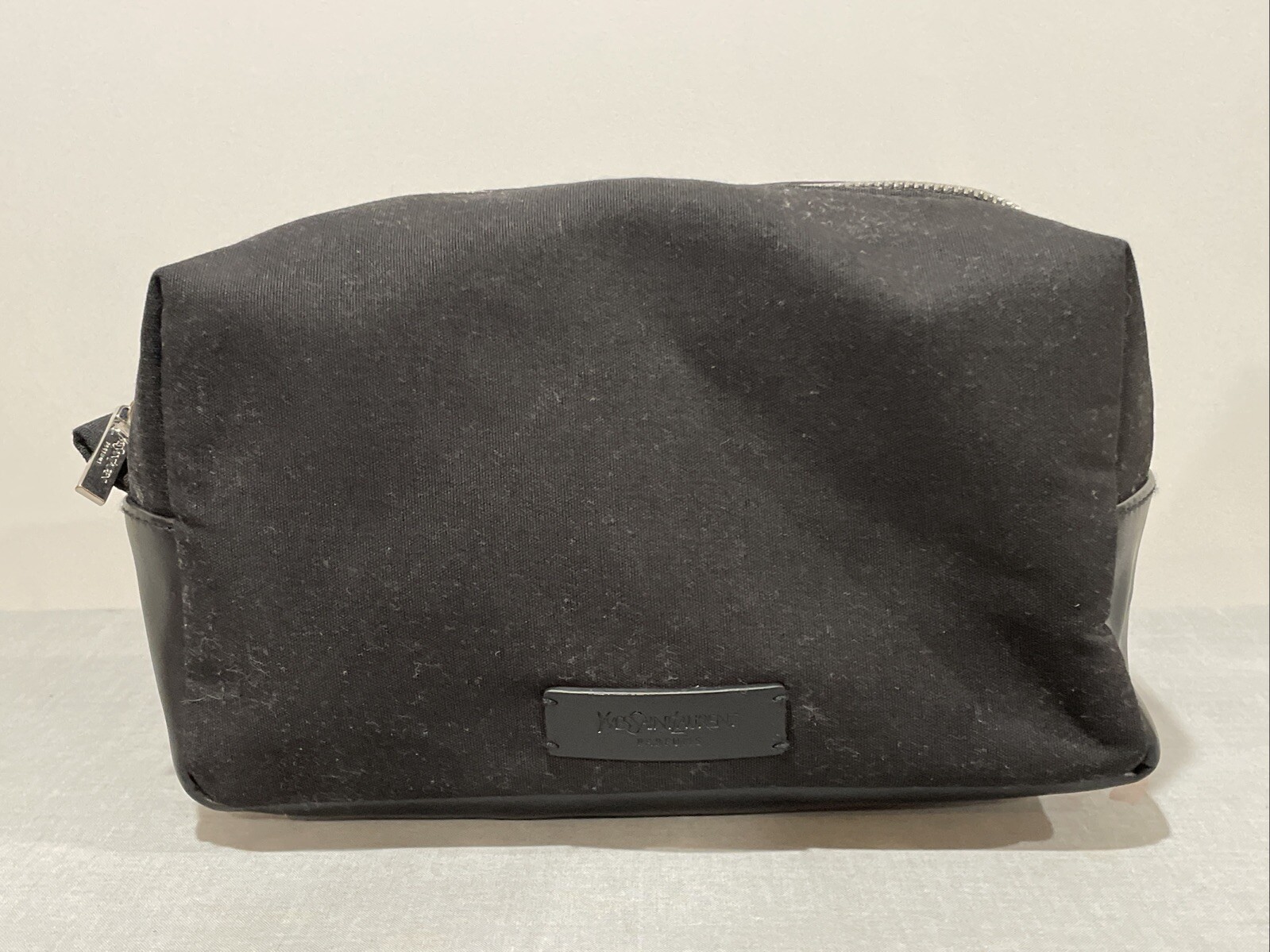 Yves Saint Laurent YSL Profumi Articoli da Toeletta Trucco Kit Rasatura Borsa Sacchetto Nero