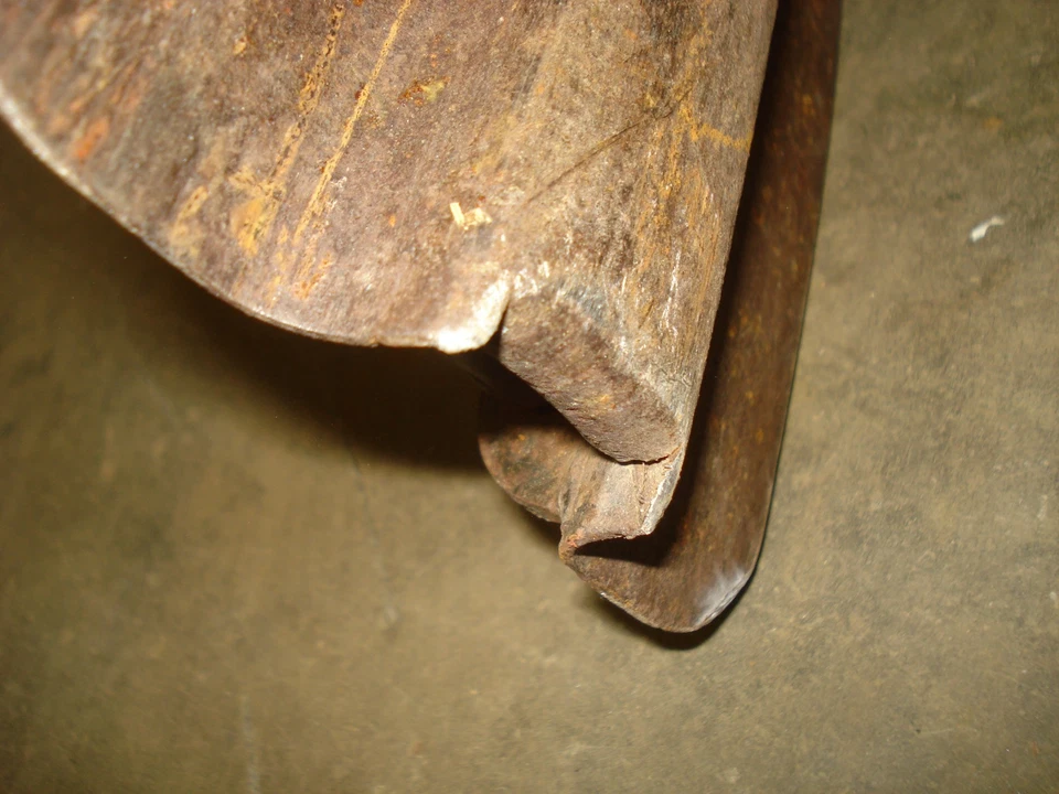 Arctic Cat Panther 399 Kohler 1970 esquí delantero, resorte y husillo (el esquí está doblado) Foto 4 de 4