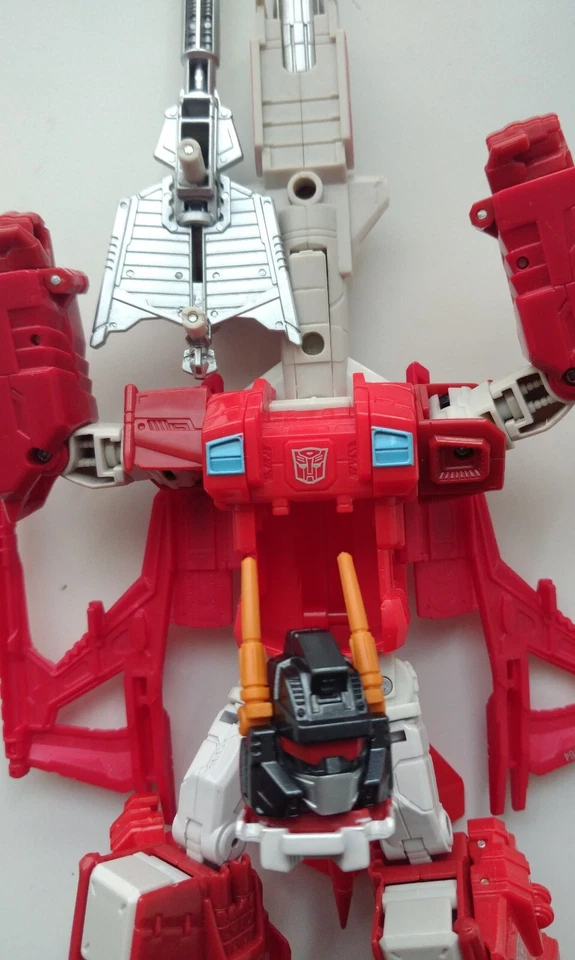 * TRANSFORMERS GENERATIONS COMBINER WARS HASBRO B4664 - Imagen 2 de 4