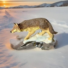 Vintage Franklin Mint Alaskan Frontier Sculpture Of A Wolf