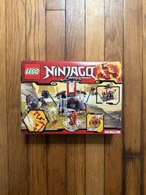 LEGO Ninjago The Golden Weapons Pilot Episodes Mountain Shrine Set 2254 (2011)
