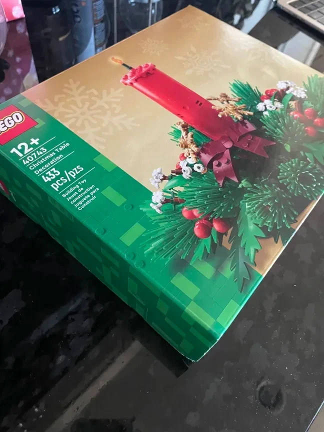 LEGO Christmas Table Decoration Building Toy Set 40743 - Image 2 of 3
