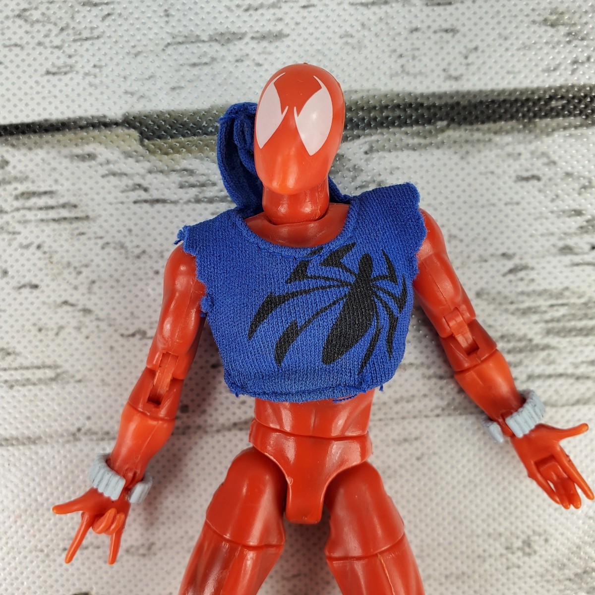 ToyBiz Marvel Legends Web Of Spider-Man Scarlet Spider 2001