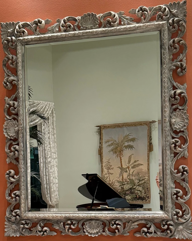 Hermoso espejo La Barge enmarcado en madera - Parece hierro, ¡impresionante punto focal! Foto 2 de 4