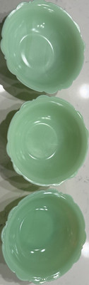 McKee Set of 3 jadeite Scalloped Rim Bowls MCK Marked uranium glow serving 