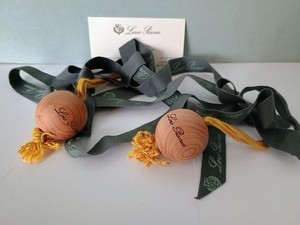 LORO PIANA CEDAR BALLS MOTH REPELLENT HANGING GREEN CORD WOOD DESIGNER