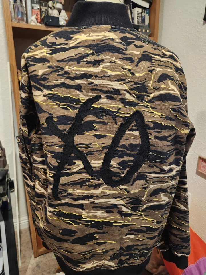 The Weeknd XO camo bomber jacket #TheWeeknd I think size is Medium to Large - Image 3 of 4