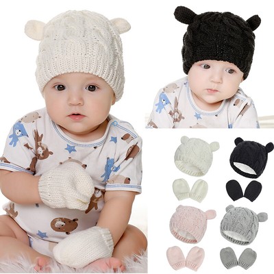 infant gloves and hats