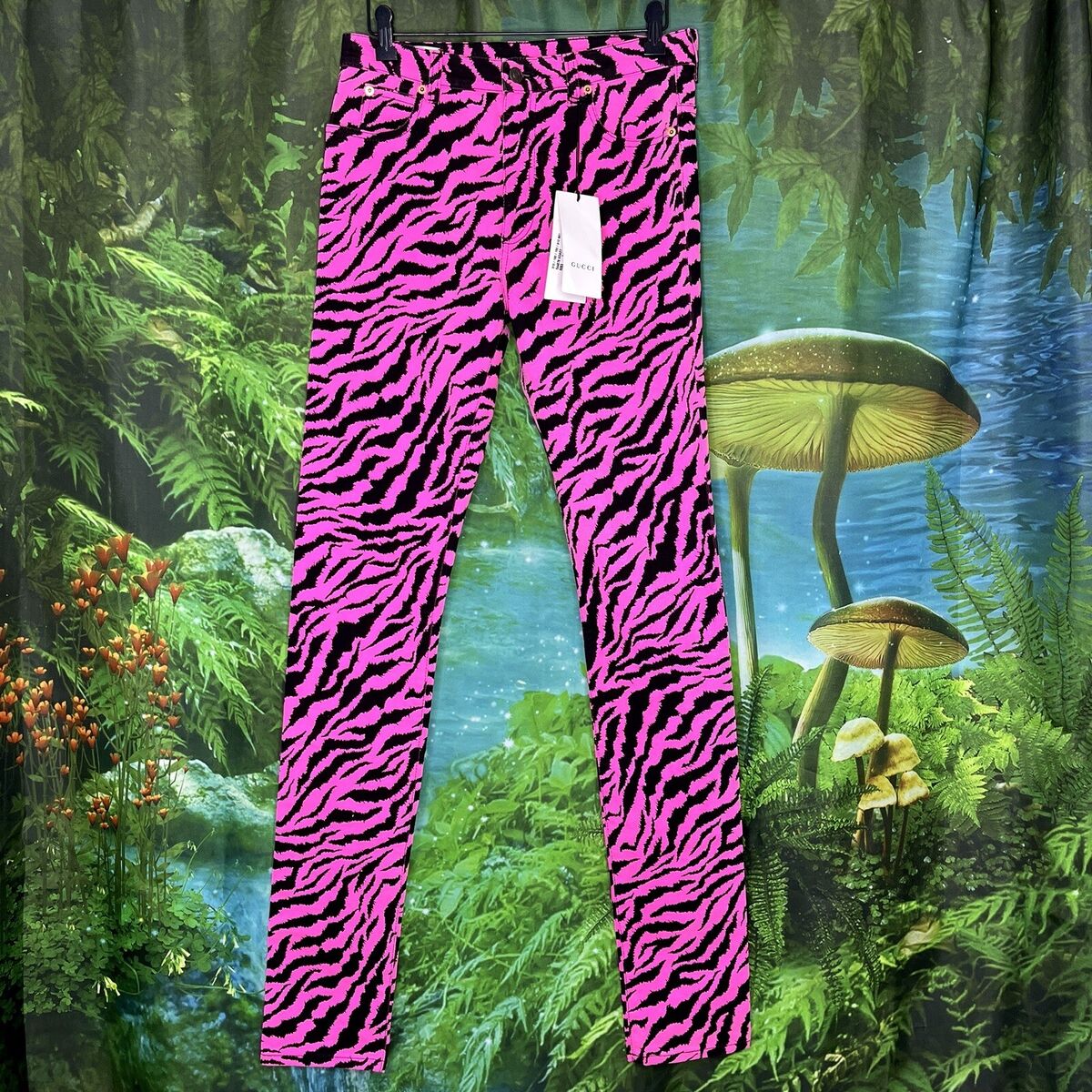GUCCI Skinny Jeans Pink & Black Tiger Size 34 x 37 Stretch GUCCI Skinny Jeans Pink & Black Tiger Size 34 x 37 Stretch