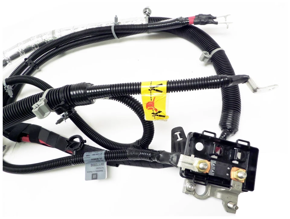 2017-2019  Silverado 2500HD 6.6L GMC Sierra 2500HD 6.6L Secondary Battery Cable - Image 4 of 4