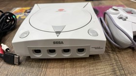 SEGA Dreamcast HKT-3020 Console Bundle. Games + Oem Power Video Cord