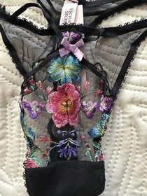 Victoria&rsquo;s Secret Panty Lot Sz M Lace Thong Floral Embroidery & Neon Bikini NWT