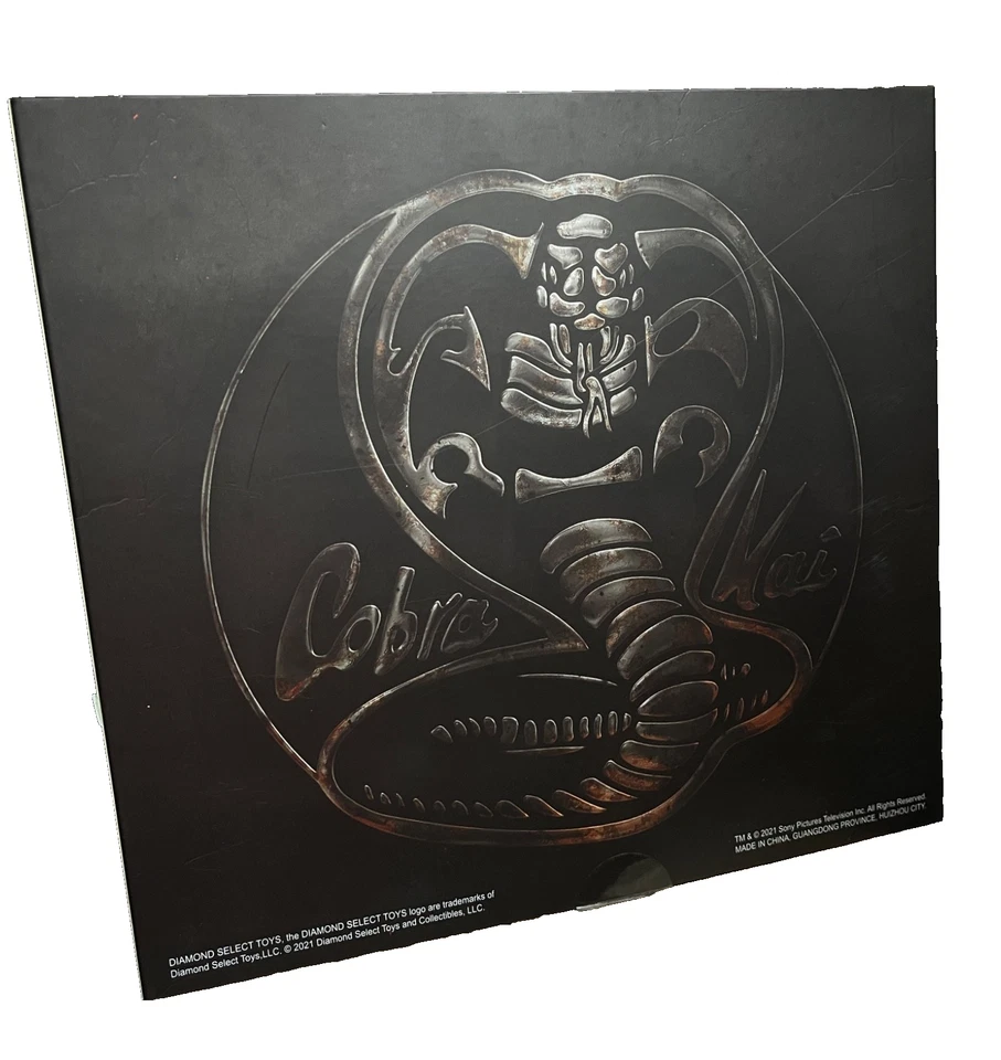 Diamond Cobra Kai Karate SDCC 2021 Exclusiva Figura de Acción de Lujo Paquete de 3 Caja Set Foto 2 de 4