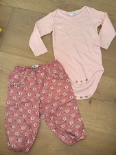 EUC exc spot Baby Boden girls set size 6-12 months pointelle bodysuit and pants