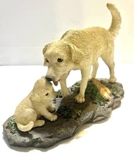 Golden  Retriever Mom & Puppy dog figurine Westland 2004 Vtg Mama Loves her Baby