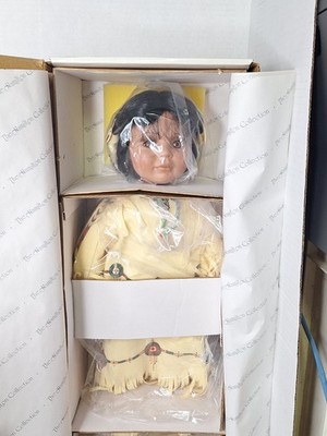 Hamilton Collection Star Dreamer Cherokee Native American Doll by Shirley Simon