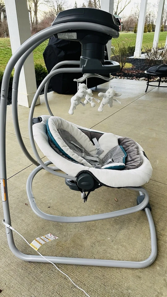Columpio y balancín para bebé Graco DuetSoothe - gris Foto 2 de 4