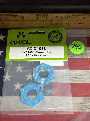 Axial AXIC1068B Slipper Pads: 32.8 X 15.2 X 1mm X 2pc. - Picture 1 of 2